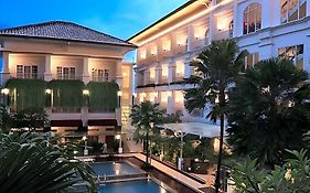 โรงแรมแกลเลอรี ปราวิโรตามัน